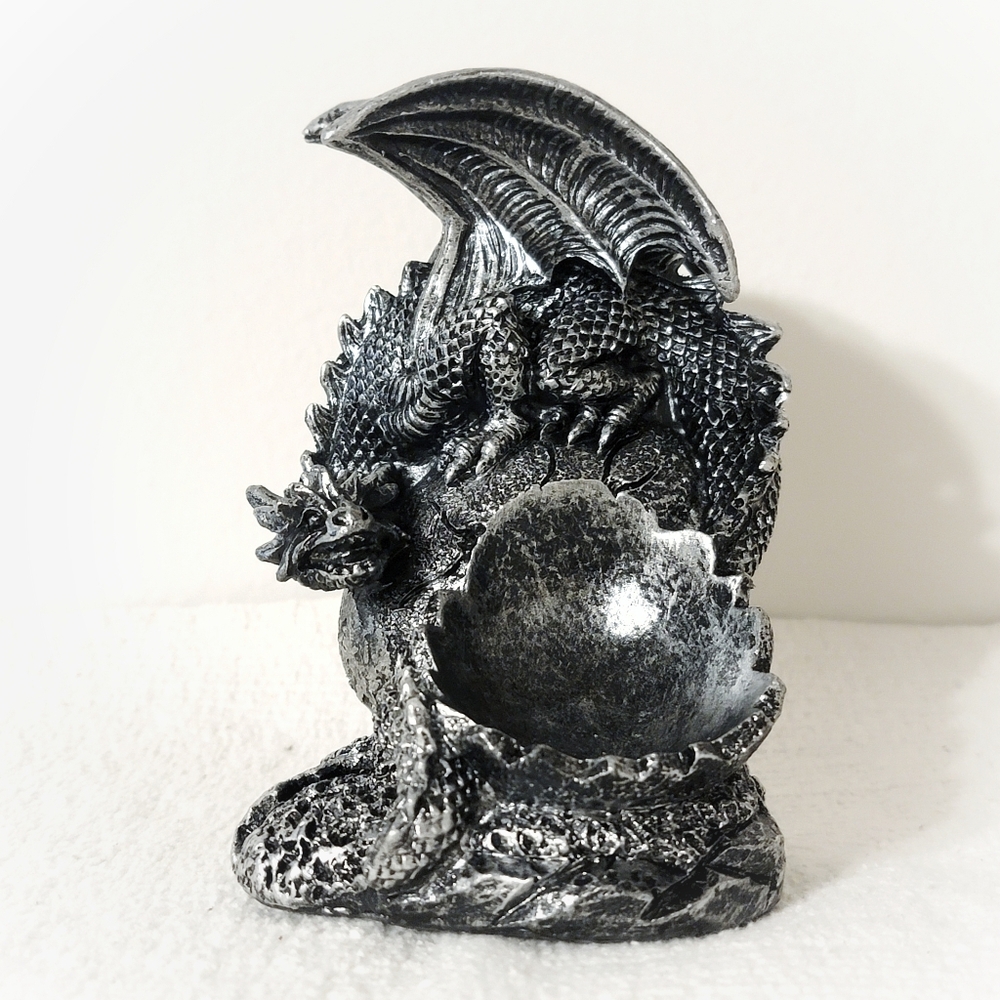 Crystal Sphere Display - Dragon With Egg